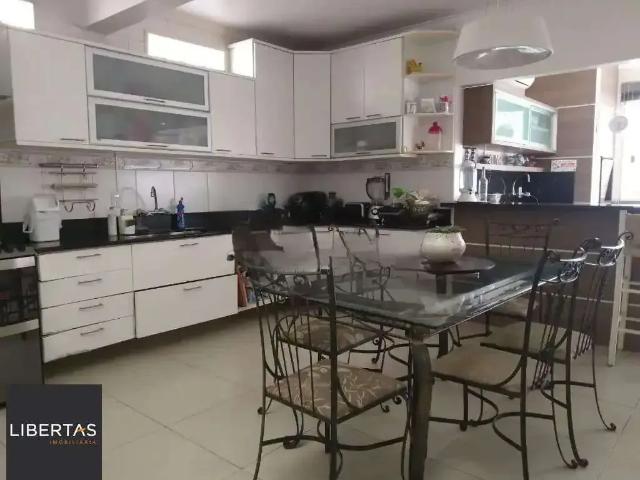 Casa / Sobrado para Venda em Porto Alegre/RS Sarandi 3 Quartos