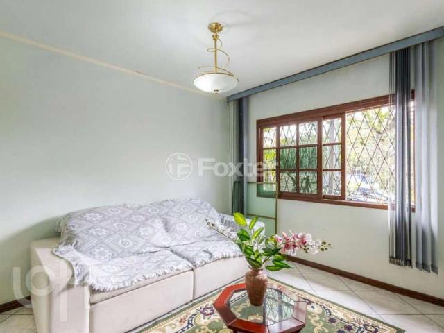 Casa / Sobrado para Venda em Porto Alegre/RS Sarandi 3 Quartos
