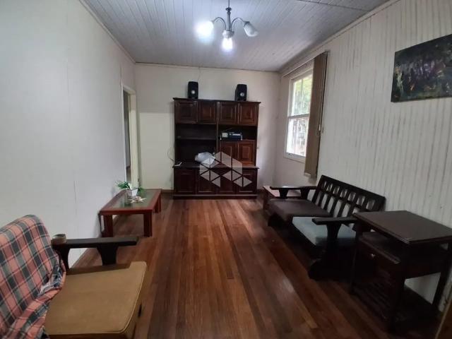 Casa / Sobrado para Venda em Porto Alegre/RS Sarandi 3 Quartos