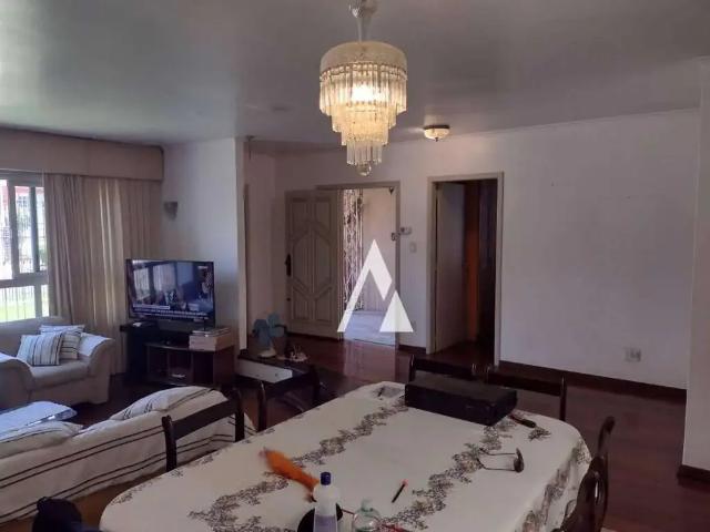 Casa / Sobrado para Venda em Porto Alegre/RS Sarandi 3 Quartos