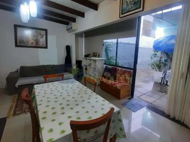 Casa / Sobrado para Venda em Porto Alegre/RS Sarandi 3 Quartos