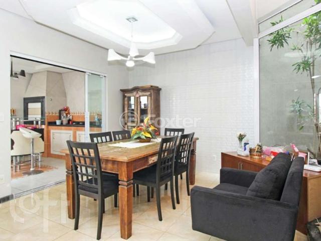 Casa / Sobrado para Venda em Porto Alegre/RS Sarandi 3 Quartos