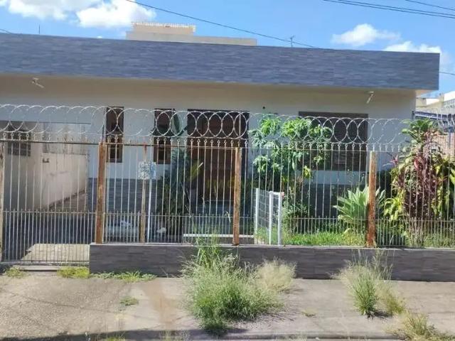 Casa / Sobrado para Venda em Porto Alegre/RS Sarandi 3 Quartos