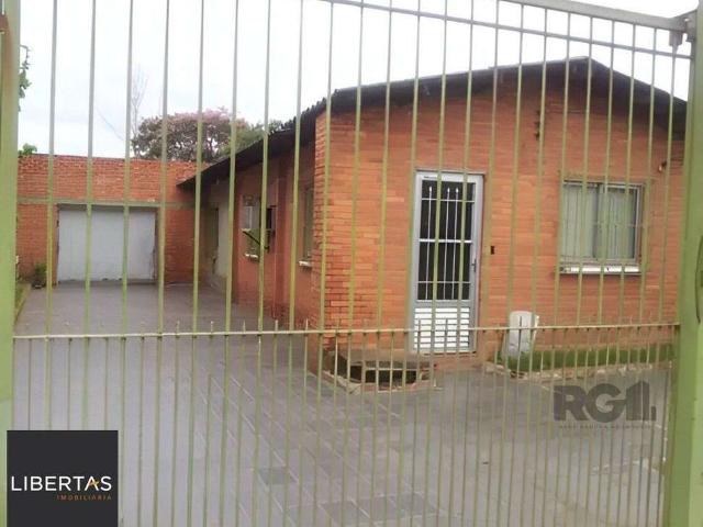 Casa / Sobrado para Venda em Porto Alegre/RS Sarandi 3 Quartos