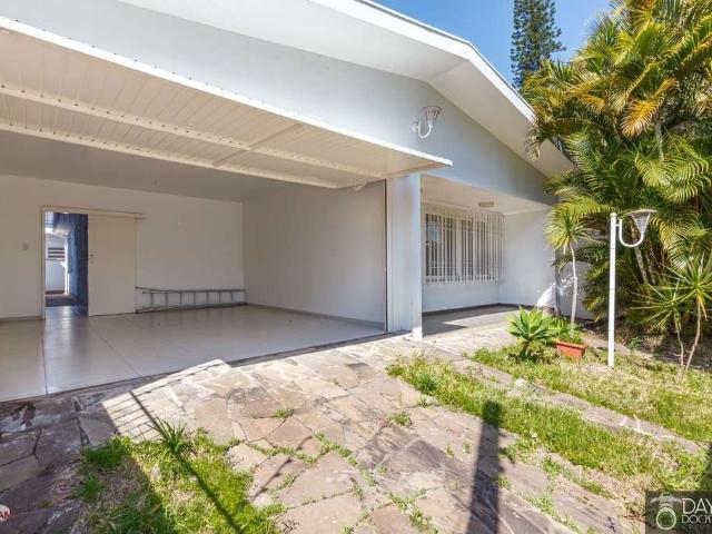 Casa / Sobrado para Venda em Porto Alegre/RS Sarandi 3 Quartos