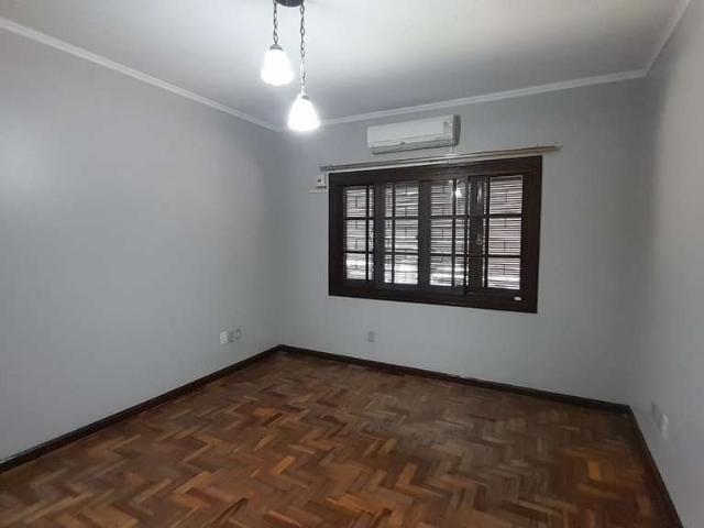 Casa / Sobrado para Venda em Porto Alegre/RS Sarandi 3 Quartos