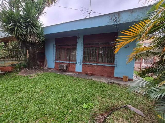 Casa / Sobrado para Venda em Porto Alegre/RS Sarandi 3 Quartos