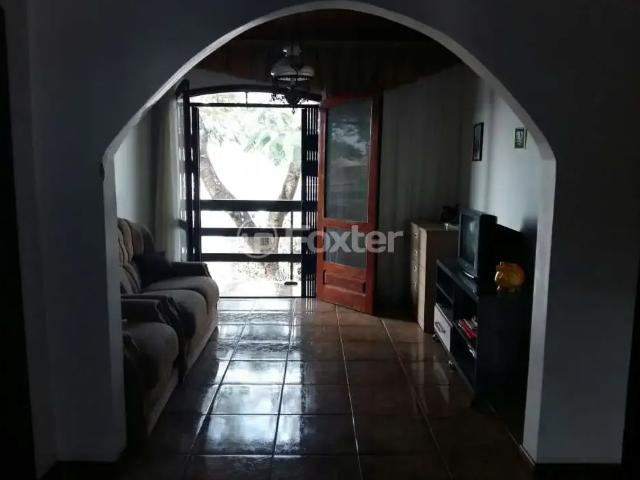 Casa / Sobrado para Venda em Porto Alegre/RS Sarandi 3 Quartos