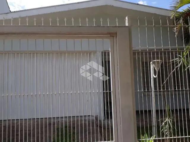 Casa / Sobrado para Venda em Porto Alegre/RS Sarandi 3 Quartos