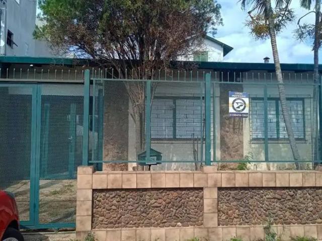 Casa / Sobrado para Venda em Porto Alegre/RS Sarandi 3 Quartos