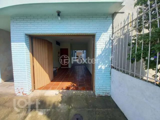 Casa / Sobrado para Venda em Porto Alegre/RS Sarandi 3 Quartos