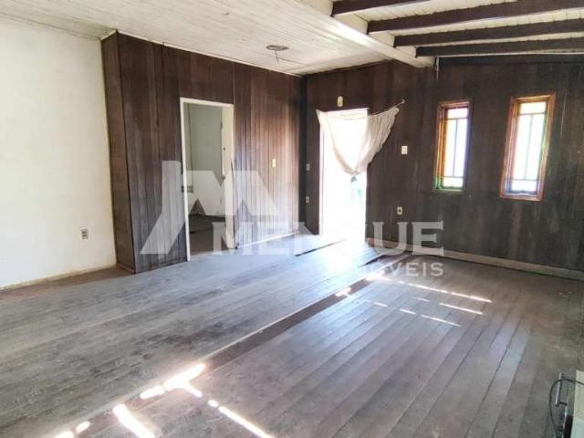 Casa / Sobrado para Venda em Porto Alegre/RS Sarandi 4 Quartos