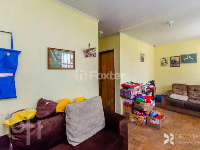 Casa / Sobrado para Venda em Porto Alegre/RS Sarandi 4 Quartos