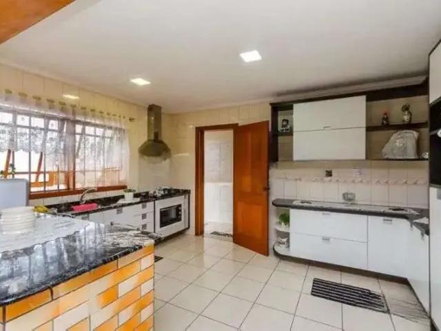 Casa / Sobrado para Venda em Porto Alegre/RS Sarandi 4 Quartos