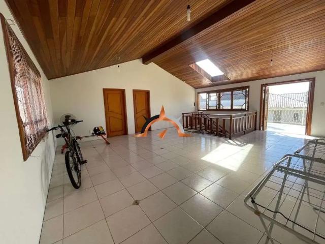 Casa / Sobrado para Venda em Porto Alegre/RS Sarandi 4 Quartos