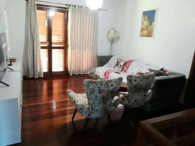 Casa / Sobrado para Venda em Porto Alegre/RS Sarandi 4 Quartos