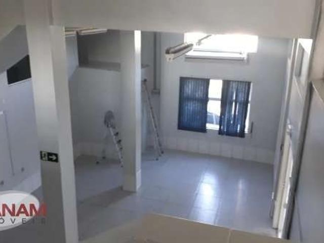 Casa / Sobrado para Venda em Porto Alegre/RS Sarandi 4 Quartos