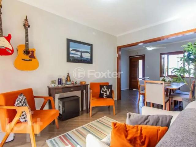 Casa / Sobrado para Venda em Porto Alegre/RS Sarandi 4 Quartos