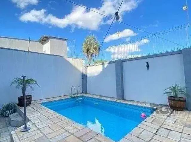 Casa / Sobrado para Venda em Porto Alegre/RS Sarandi 4 Quartos