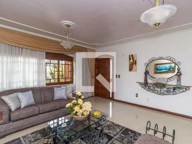 Casa / Sobrado para Venda em Porto Alegre/RS Sarandi 4 Quartos