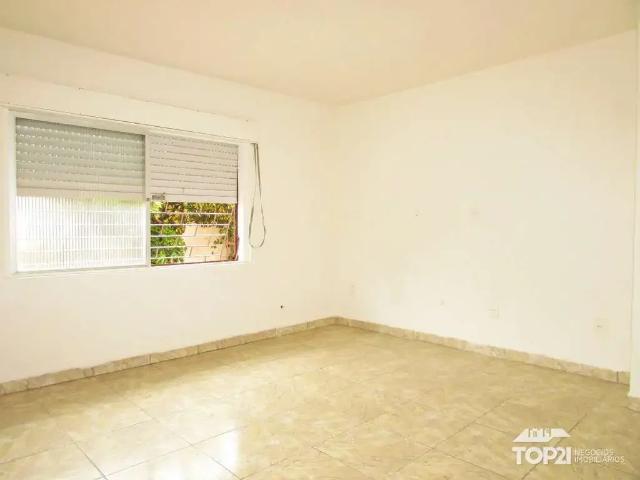 Casa / Sobrado para Venda em Porto Alegre/RS Sarandi 4 Quartos