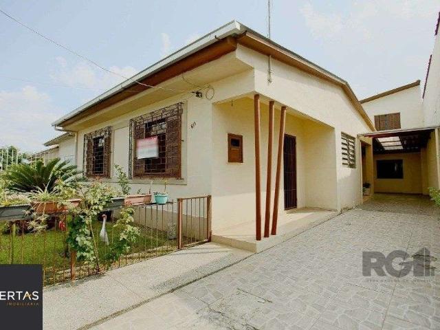 Casa / Sobrado para Venda em Porto Alegre/RS Sarandi 4 Quartos