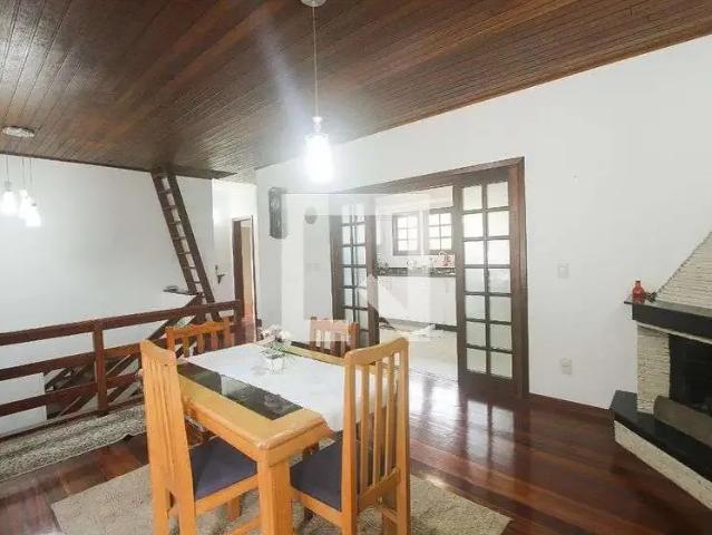 Casa / Sobrado para Venda em Porto Alegre/RS Sarandi 4 Quartos