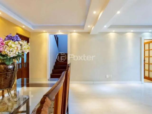 Casa / Sobrado para Venda em Porto Alegre/RS Sarandi 4 Quartos