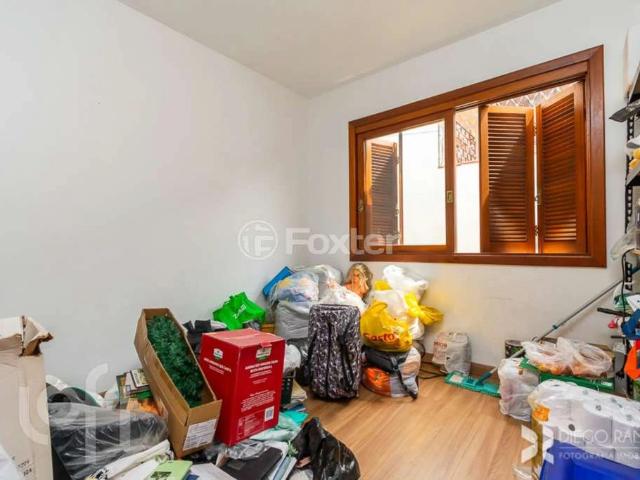 Casa / Sobrado para Venda em Porto Alegre/RS Sarandi 4 Quartos