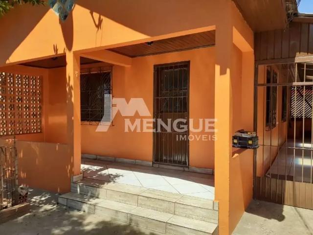 Casa / Sobrado para Venda em Porto Alegre/RS Sarandi 4 Quartos
