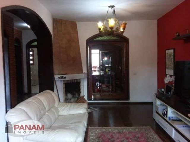 Casa / Sobrado para Venda em Porto Alegre/RS Sarandi 5 Quartos