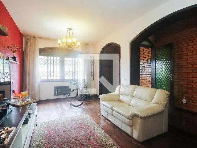 Casa / Sobrado para Venda em Porto Alegre/RS Sarandi 5 Quartos