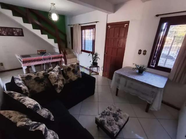 Casa / Sobrado para Venda em Porto Alegre/RS Sarandi 6 Quartos