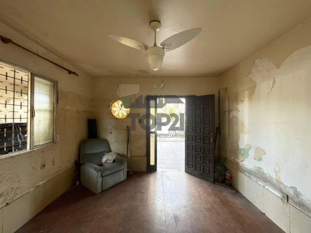 Casa / Sobrado para Venda em Porto Alegre/RS Sarandi 6 Quartos
