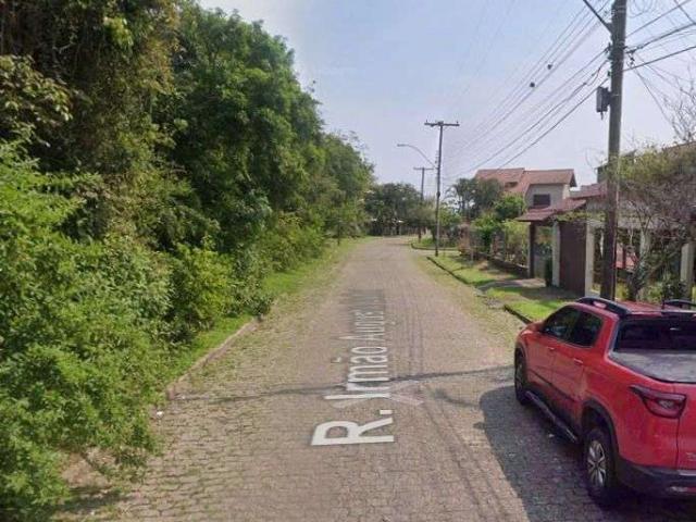 Casa / Sobrado para Venda em Porto Alegre/RS Serraria 4 Quartos
