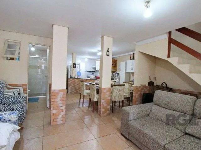 Casa / Sobrado para Venda em Porto Alegre/RS Serraria 3 Quartos