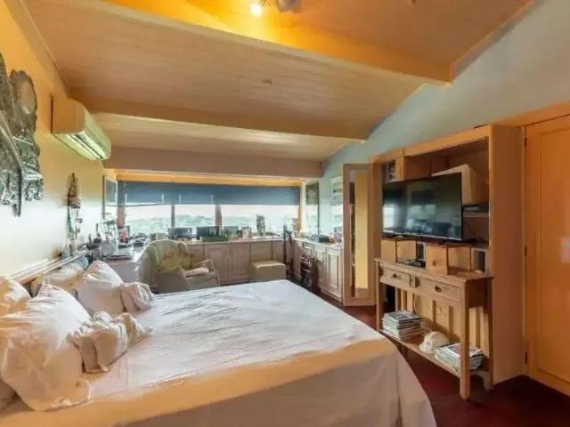 Casa / Sobrado para Venda em Porto Alegre/RS Sétimo Céu 4 Quartos