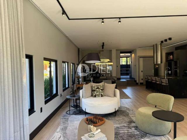 Casa / Sobrado para Venda em Porto Belo/SC Centro 3 Quartos