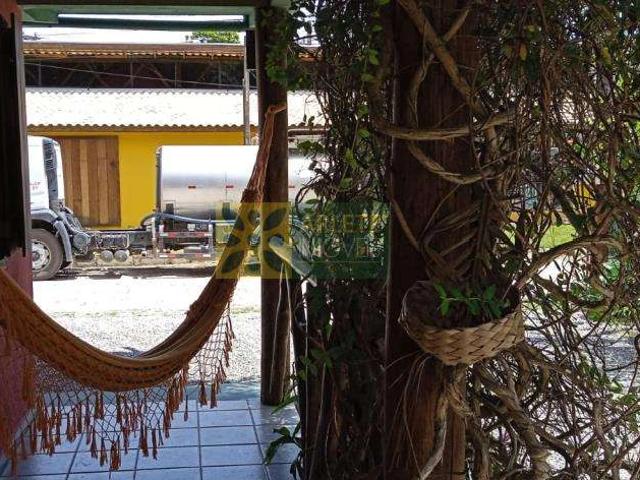 Casa / Sobrado para Venda em Porto Belo/SC Centro 4 Quartos