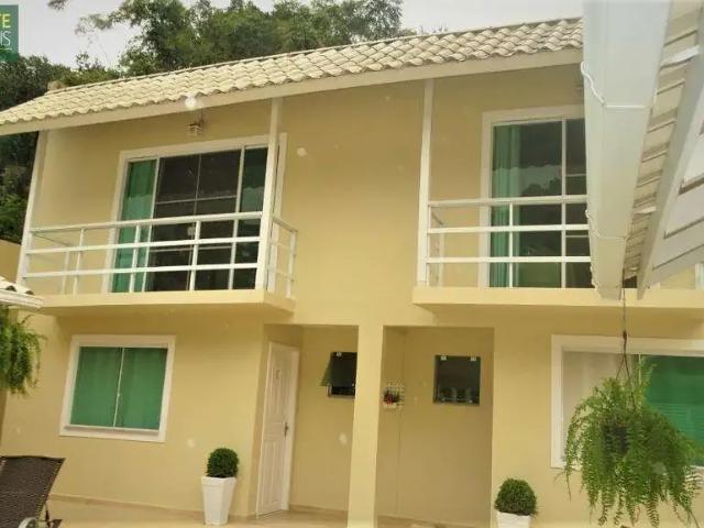Casa / Sobrado para Venda em Porto Belo/SC Centro 4 Quartos