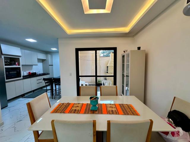 Casa / Sobrado para Venda em Porto Belo/SC Balneário Perequê 3 Quartos