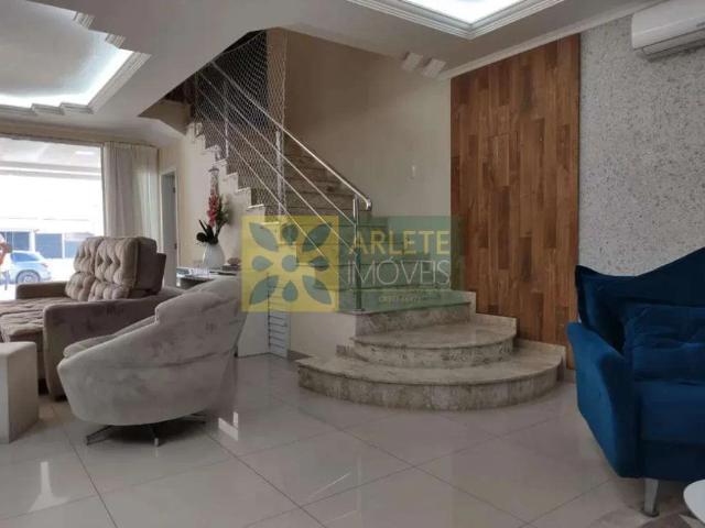 Casa / Sobrado para Venda em Porto Belo/SC Balneário Perequê 3 Quartos