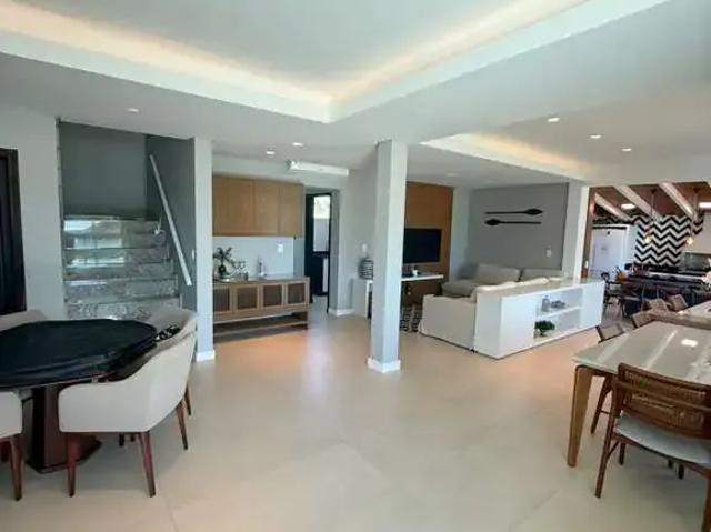 Casa / Sobrado para Venda em Porto Belo/SC Enseada Encantada 5 Quartos