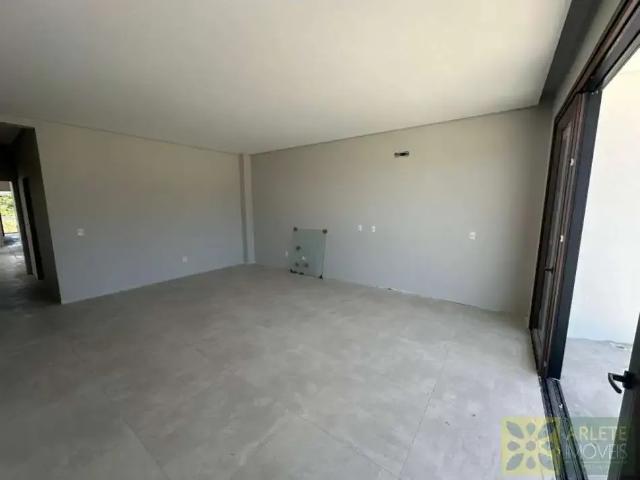 Casa / Sobrado para Venda em Porto Belo/SC Jardim Dourado 5 Quartos