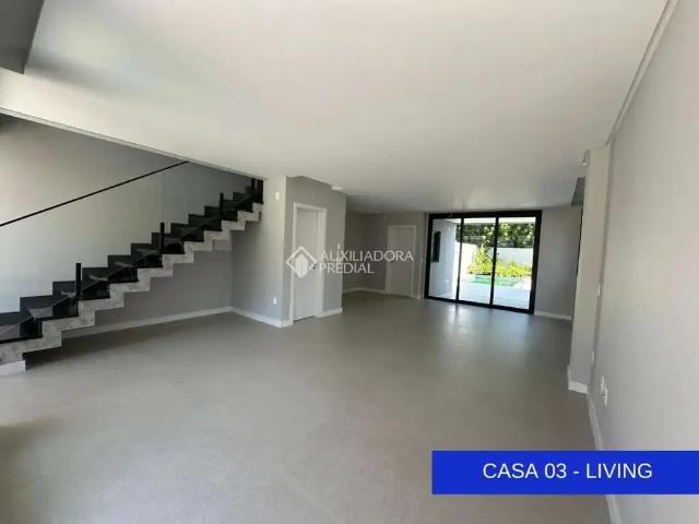 Casa / Sobrado para Venda em Porto Belo/SC Vila Nova 3 Quartos