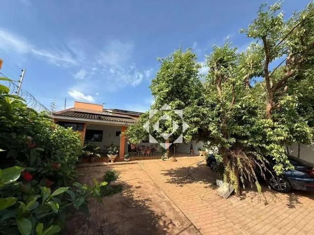 Casa / Sobrado para Venda em Porto Nacional/TO Luzimangues 3 Quartos