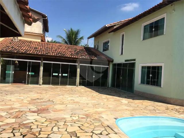 Casa / Sobrado para Venda em Porto Real/RJ Centro 3 Quartos