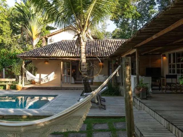 Casa / Sobrado para Venda em Porto Seguro/BA Trancoso 3 Quartos