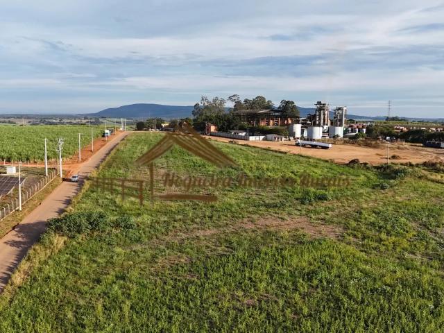 Casa / Sobrado para Venda em Porangaba/SP Área Rural de Porangaba