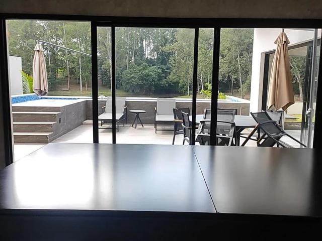 Casa / Sobrado para Venda em Porangaba/SP Centro 5 Quartos